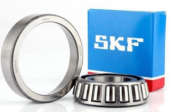 Rodamientos de rodillos cónicos duraderos SKF 30206 con carga dinámica nominal de 43,2 kN y lubricación con aceite de 7500 R/min